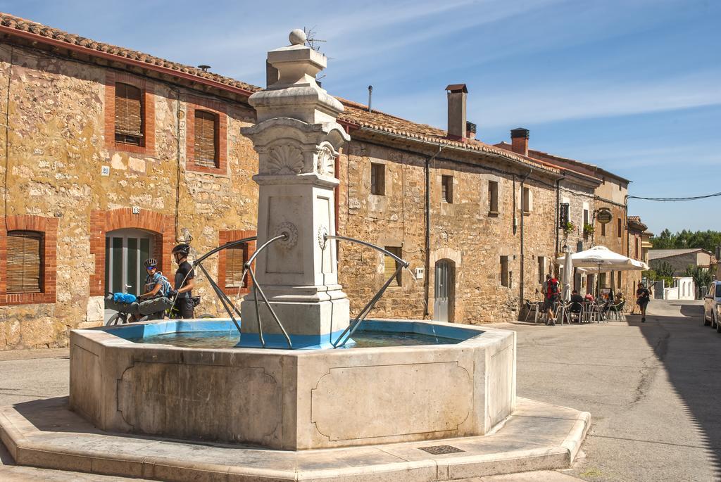 Hostal-Bar Restaurante "La Fuente" Rabe de las Calzadas ภายนอก รูปภาพ