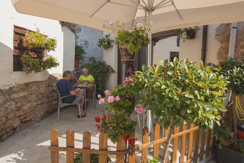 Hostal-Bar Restaurante "La Fuente" Rabe de las Calzadas ห้อง รูปภาพ