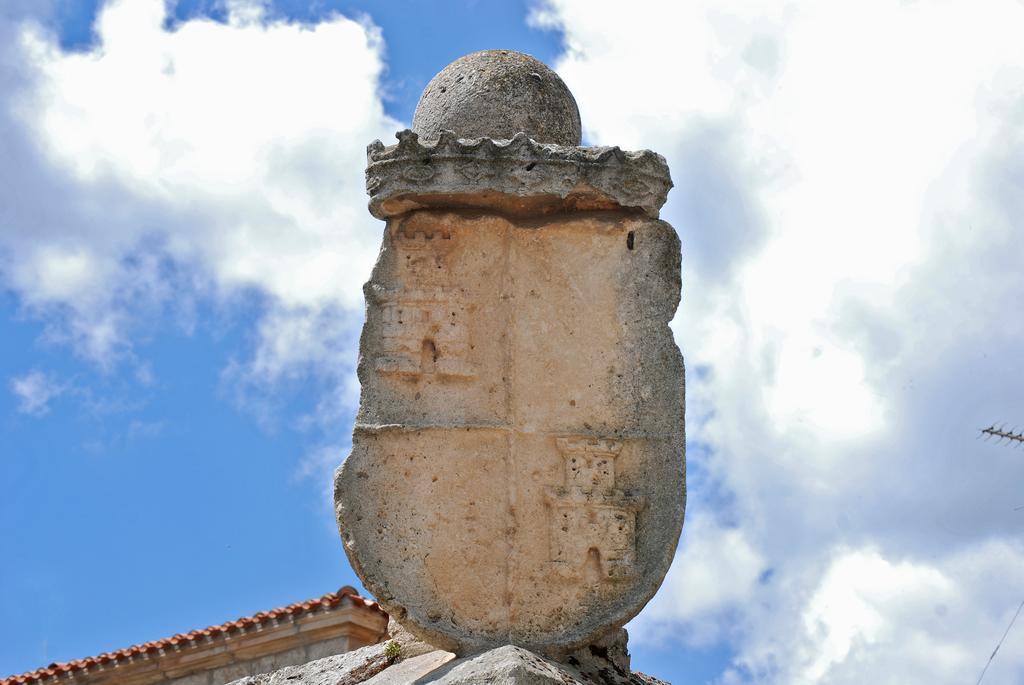Hostal-Bar Restaurante "La Fuente" Rabe de las Calzadas ภายนอก รูปภาพ